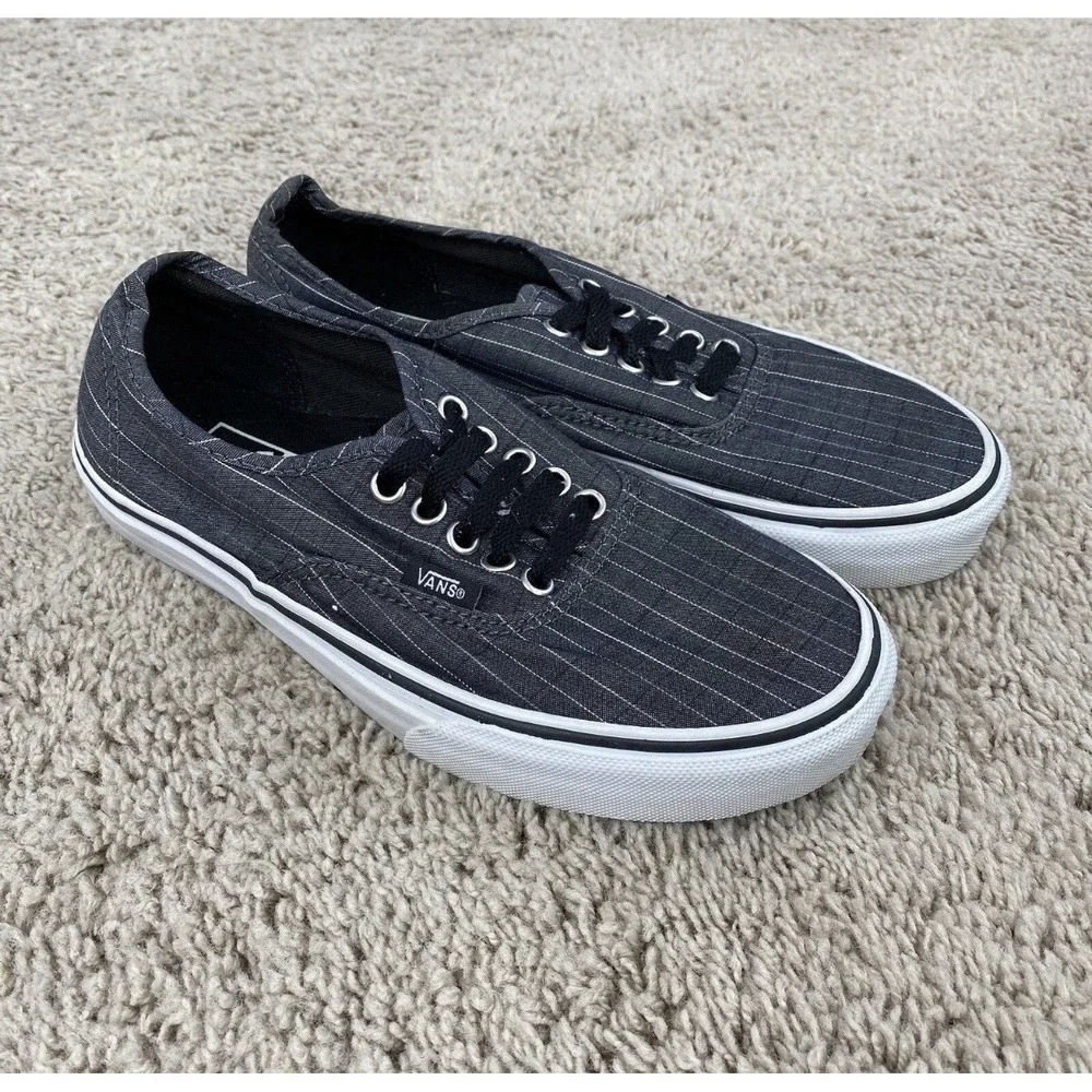 Vans Skate Shoes Mens  7  Womens 8.5 Low Top Gray‎ Pinstriped Lace Up Sneakers